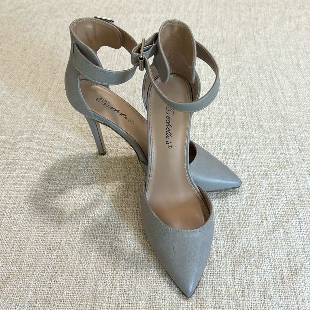 Breckelle's Grey Closed Toe, Ankle Strap Heel Shoe